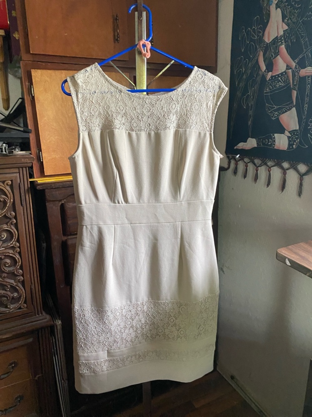 Sandra Darren Cream Lace-Accent Sheath Midi Dress